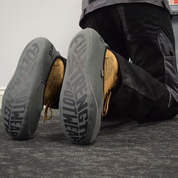 V12 Muckguard Overshoes