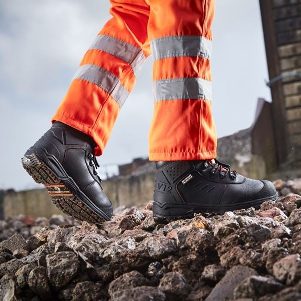 V2180 Invincible Metatarsal Safety Boots